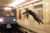 Momentul VIDEO in care un tanar s-a aruncat in fata metroului! Imaginile par ireale!   419345