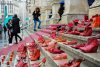 Prin proiectul “Dragostea poartă Pantofii roșii”, Fundația Mereu Aproape luptă contra violenței împotriva femeilor 509771