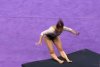 Imagini șocante la un concurs sportiv! O gimnastă și-a rupt ambele picioare în timpul unui exercițiu la sol (VIDEO) 587188