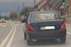 Se afla pe o șosea, în drum spre Oradea, când a văzut ceva de neimaginat într-o mașină. Pare o glumă, dar e cruda realitate! (FOTO) 611478
