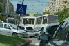 Un tramvai a deraiat și a lovit un autoturism, într-o intersecție din București (Galerie foto) 665104