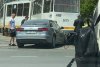 Un tramvai a deraiat și a lovit un autoturism, într-o intersecție din București (Galerie foto) 665105