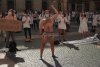 Medicii rezidenţi din Barcelona s-au dezbrăcat în stradă, în semn de protest 681202