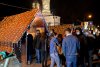 Târg de Crăciun deschis la Iași în plină pandemie! Restricții ignorate de vizitatori și comercianți 686118