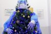 La spitalul TBC din Sibiu bradul de Crăciun are mască şi halat medical 688195