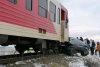 Doi morţi într-un BMW târât de un tren zeci de metri pe calea ferată, la Vlădeni, în Iaşi 694865