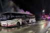 Autocar în care se aflau 30 de persoane, a luat foc în mers! Acesta a ars în proporție de 80% 695208