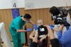 Valeriu Gheorghiță a vaccinat persoana cu numărul 1 milion: ”Eu am avut emoții, ea a fost încântată” 697309