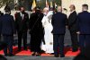 Papa Francisc, vizită istorică în Irak: "Vin ca pelerin al păcii, în numele lui Hristos! Cer iertare pentru distrugeri și cruzime" 697658