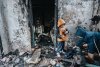 Cinci copilaşi din Flămânzi şi părinţii lor au rămas pe străzi, după ce casa lor a ars de două ori în trei săptămâni 698247