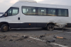 Accident cumplit în Iași! Impact frontal între un microbuz care transporta persoane și un autoturism 698487