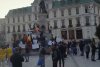 Proteste în România. Mii de oameni au ieșit în stradă împotriva noilor restricții. Manifestația din Piaţa Victoriei, prelungită până noaptea târziu 700992