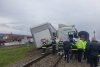 Un TIR a fost lovit în plin de două trenuri care transportau persoane, în județul Vaslui 703104