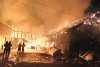 Incendiu violent la o fabrică de mobilă din Reghin. ISU Mureș a cerut sprijin din județele alăturate 705160