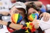 Un fan al Germaniei a intrat pe stadion cu steagul LGBTI. Suporterii au primit 20.000 de steaguri pentru a-i irita pe maghiari 713178