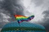 Un fan al Germaniei a intrat pe stadion cu steagul LGBTI. Suporterii au primit 20.000 de steaguri pentru a-i irita pe maghiari 713183