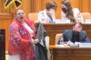 Diana Șoșoacă a adus un sac negru în Parlament, la dezbaterea moțiunii de cenzură: "Sunteți niște criminali!" 714007