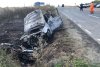 O motocicletă s-a izbit de o maşină pe drumul spre Arad şi a fost proiectată într-un alt autoturism care a luat foc 725426