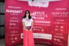Cele mai influente femei din România participă la cursa caritabilă Race for The Cure, pentru susţinerea luptei împotriva cancerului de sân 727173