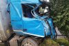 Accident grav în Suceava. O dubă s-a rupt în două după impactul cu un TIR 727339
