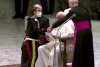 Acest copil cu dizabilități s-a așezat lângă Papa Francisc și a plecat cu boneta. Reacția suveranului pontif 732498