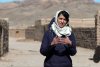 Viața sub talibani. Afganii își vând copiii pentru a mai trăi câteva luni. Echipa BBC, "ofertată" să cumpere un copil 733116