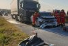 O femeie a scăpat cu viaţă dintr-un Logan strivit între două TIR-uri, după un accident pe centura din Craiova 733329