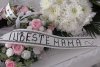 Flori şi lacrimi pentru Antonia, fetiţa ucisă de iubitul mamei sale. Fetiţa a fost condusă astăzi pe ultimul drum 735960