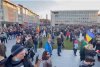 Peste 1.200 de oameni protestează la Suceava şi Bucureşti împotriva certificatului verde şi a vaccinării obligatorii 736090