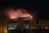 Incendiu de vegetație pe muntele Pietricica, Neamţ. Focul uriaș se apropie de zonele locuite 738836