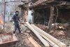 O bătrână și fiul ei bolnav, din județul Gorj, au rămas fără casă după un incendiu. Sătenii pun mână de la mână pentru a le construi una nouă 740903