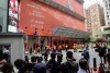 Sute de oameni, prinși în capcană în clădirea World Trade Center, care a luat foc la Hong Kong. "Nu plecăm încă, nu vă temeți!" 740993
