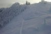 Zăpadă ca-n poveşti pe pârtiile de schi din zona superioară a masivului Postăvarul. Prețurile la transportul pe cablu au suferit modificări 742288