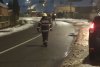 Un bărbat s-a dezbrăcat și a dansat gol în fața pompierilor, după ce a intrat cu mașina într-o casă, în Gilău 744768
