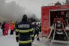 Incendiu de proporții, în județul Covasna. 19 oameni au rămas fără un acoperiș deasupra capului, în plină iarnă 746826