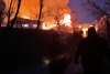 Incendiu extrem de violent într-o localitate din Prahova. Mai multe case au fost cuprinse de flăcări 747654