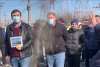 Proteste cu măşti de gaze în faţa unei uzine care poluează în Craiova: "Suntem otrăviţi zilnic" 749209