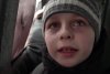 Copil cu ochii în lacrimi părăsind Kiev-ul: ”L-am lăsat pe tata acolo, îi va ajuta pe eroii noștri” 753421