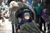 Gabriela Firea, printre refugiații ucraineni: ”Bebelușii în cărucioare și copiii erau uzi și înfrigurați” 754348