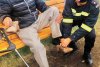 Un bătran fugit în papuci din Ucraina izbucneşte în lacrimi când primeşte pantofi de la pompierii din Rădăuţi: "Mi-ați dat viața de aici încolo" 761600