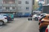 Colet suspect, lângă o maşină din parcarea unei policlinici din Târgu Mureș 761408