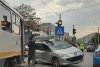 Accident în Rahova, în intersecția de la mall-ul Liberty! Un tramvai și o mașină s-au ciocnit 765514