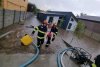 Salvare contracronomentru în Prahova. Un bărbat a fost la un pas de electrocutare după ce zona unde lucra a fost inundată în urma ploilor torenţiale 773581
