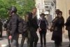 Klaus Iohannis a ajuns la Kiev. A trecut printre gărzi înarmate și a făcut cu mâna trecătorilor | Mesajul transmis de președintele român 773921