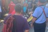 Revoltă la gara din Constanţa după ce o copilă a leşinat din cauza căldurii din vagoane. Martor: "Ambulanţa a luat-o cu convulsii pe targă. Este critic ce se întâmplă" 777215