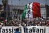 Proteste masive în Italia | Taximetriștii s-au luat la bătaie cu polițiștii 777411