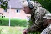 Boris Johnson a pus mâna pe armă, alături de militarii ucraineni 780900