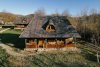 Satul "Albastru" din România, scos la vânzare pentru 1,4 milioane de euro 782159