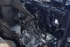 Autoutilitară făcută scrum într-un incendiu produs într-un atelier auto din Focșani 784903