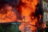 O biserică din Constanţa a luat foc în timpul slujbei. Incendiul s-a extins rapid, iar zeci de oameni au fost evacuaţi 786971